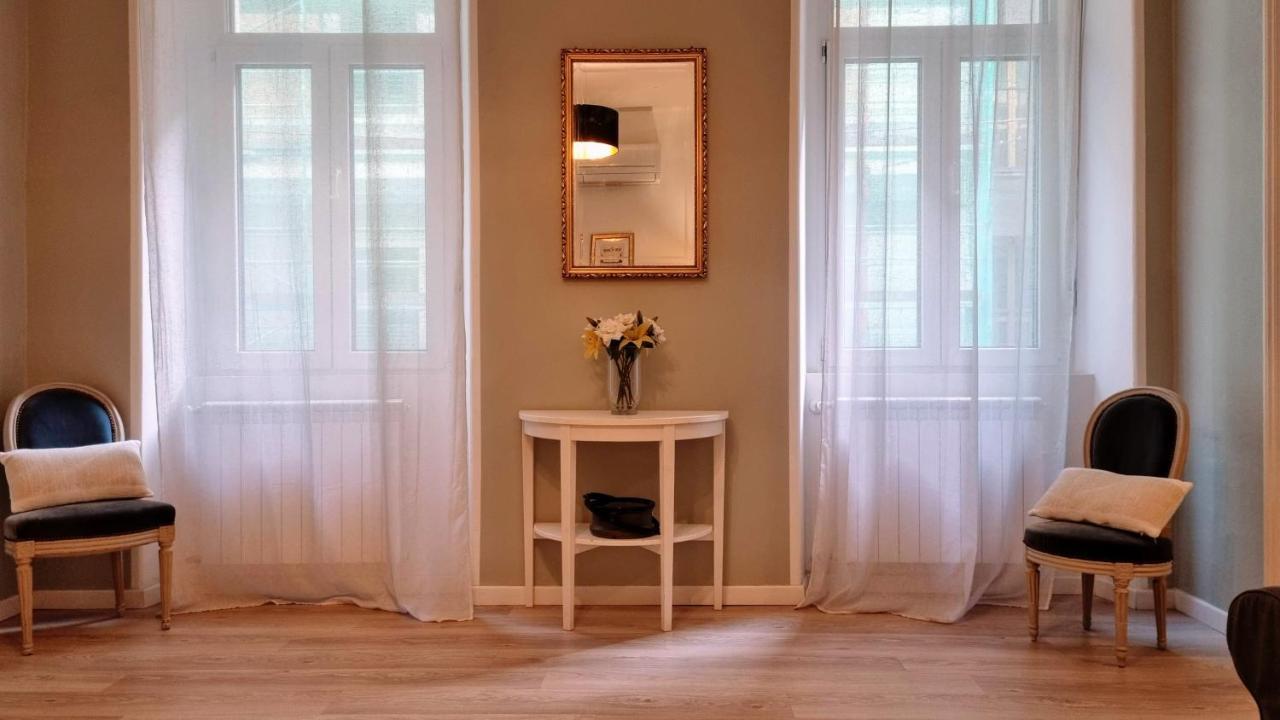La Casa Dei Leoni Lägenhet Trieste Exteriör bild