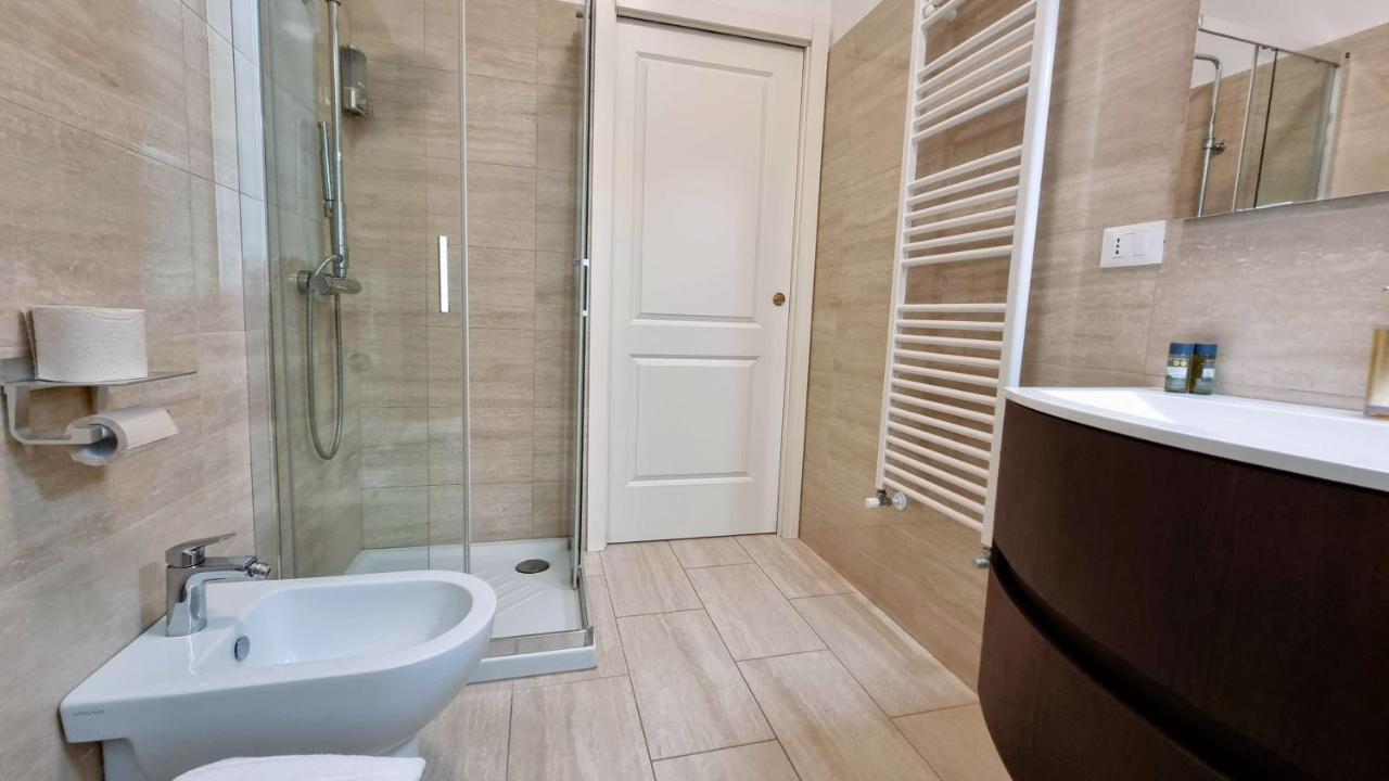 La Casa Dei Leoni Lägenhet Trieste Exteriör bild
