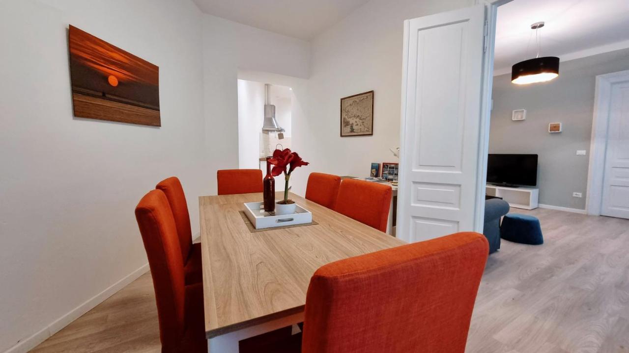 La Casa Dei Leoni Lägenhet Trieste Exteriör bild